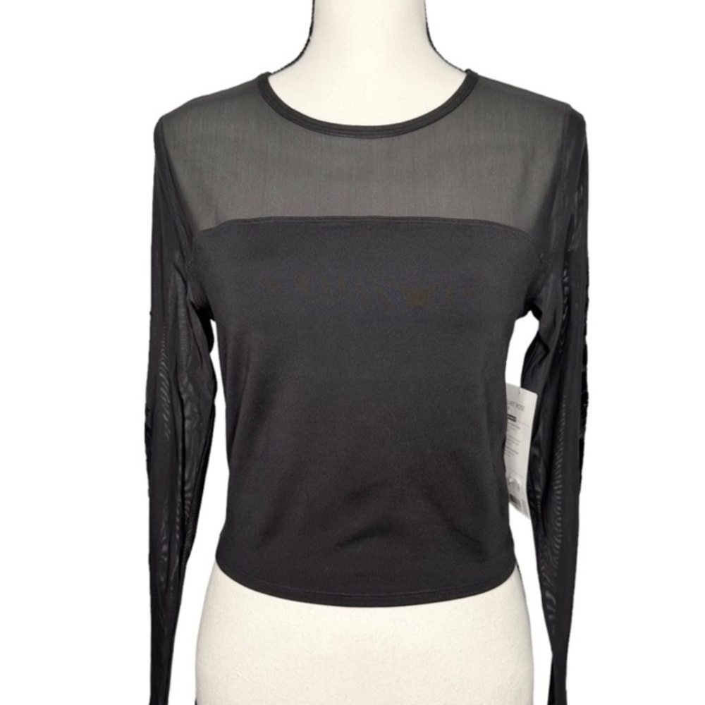 Athleta Velvet Rose Black and Gray Graphic Crop Blouse - Picture 2 of 4